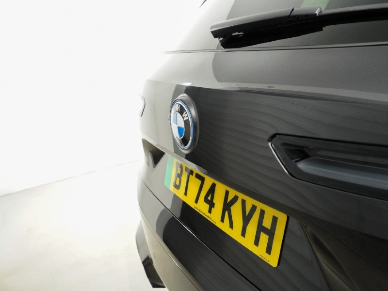 2024 (74) BMW iX 240kW xDrive40 M Sport 76.6kWh 5dr Auto 5239576
