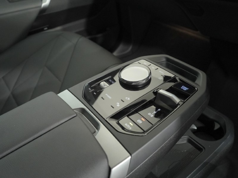 2024 (74) BMW iX 240kW xDrive40 M Sport 76.6kWh 5dr Auto 5239603