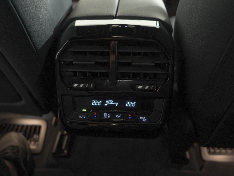 2024 (74) BMW iX 240kW xDrive40 M Sport 76.6kWh 5dr Auto 5239588