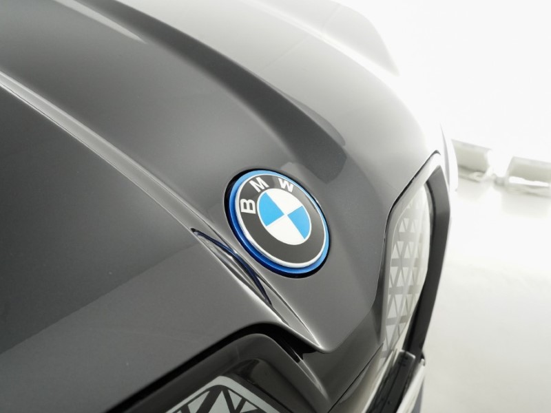 2024 (74) BMW iX 240kW xDrive40 M Sport 76.6kWh 5dr Auto 5239590