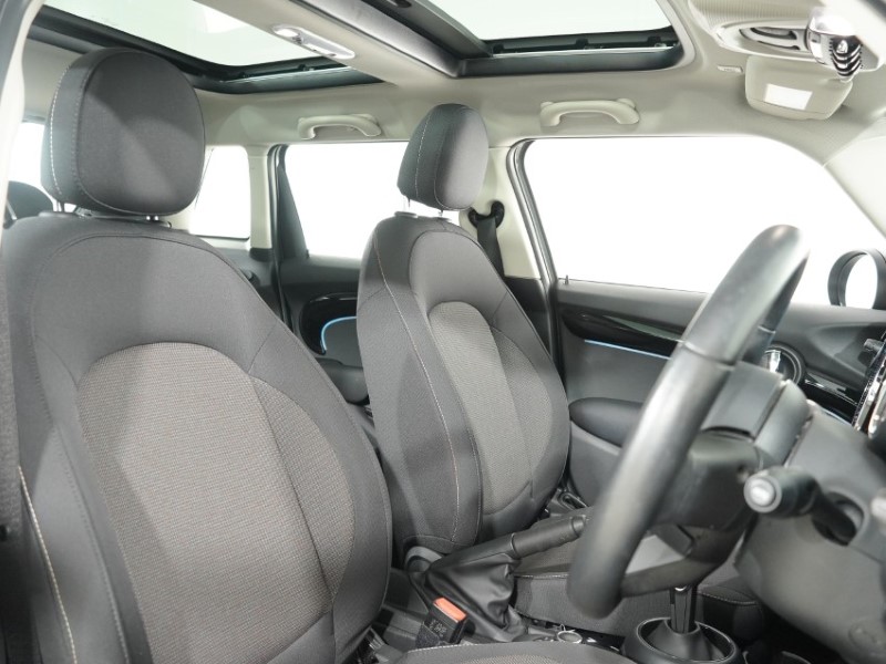 2022 (22) MINI HATCHBACK 1.5 Cooper Classic 5dr Auto 5320983