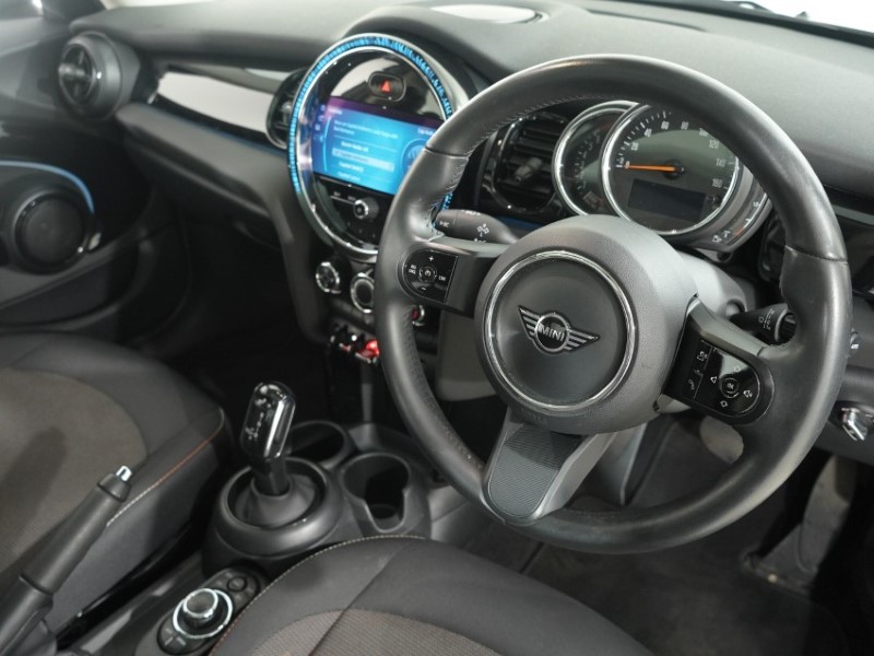 2022 (22) MINI HATCHBACK 1.5 Cooper Classic 5dr Auto 5320984