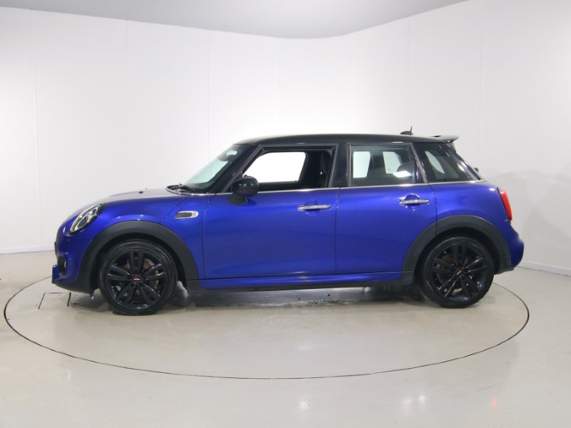 2019 (19) MINI HATCHBACK 1.5 Cooper Sport II 5dr 5259077