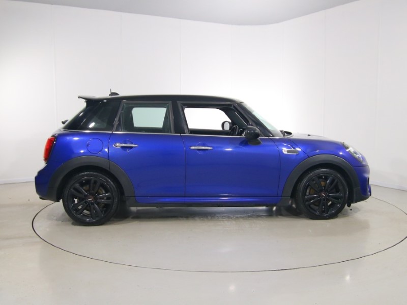 2019 (19) MINI HATCHBACK 1.5 Cooper Sport II 5dr 5259081