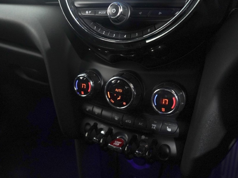 2019 (19) MINI HATCHBACK 1.5 Cooper Sport II 5dr 5259060