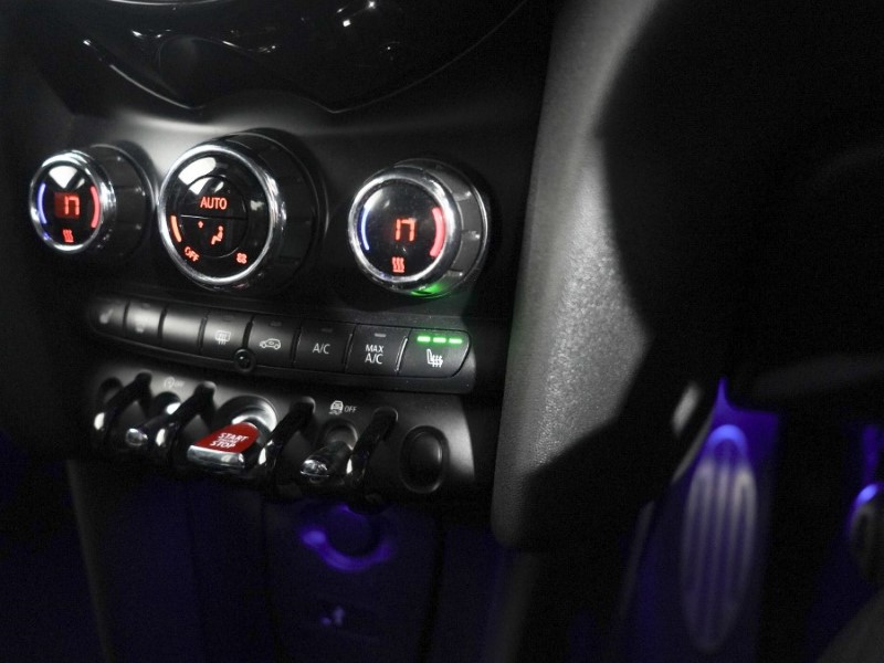 2019 (19) MINI HATCHBACK 1.5 Cooper Sport II 5dr 5259062