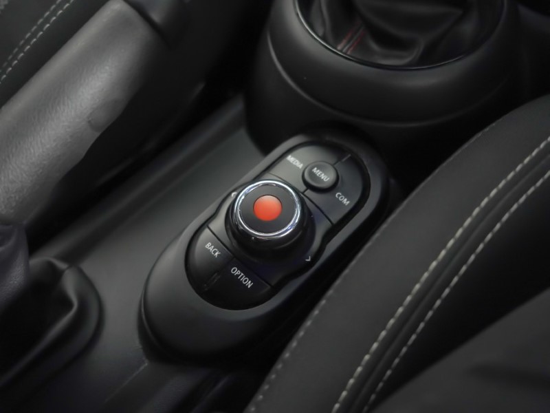 2019 (19) MINI HATCHBACK 1.5 Cooper Sport II 5dr 5259065