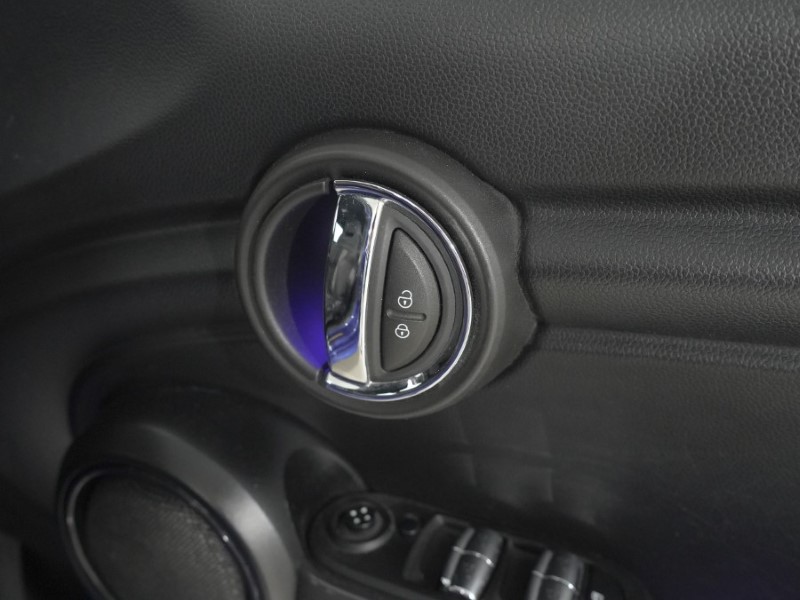 2019 (19) MINI HATCHBACK 1.5 Cooper Sport II 5dr 5259052