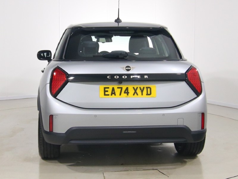 2024 (74) MINI COOPER 1.5 C Classic 5dr Auto 5259761