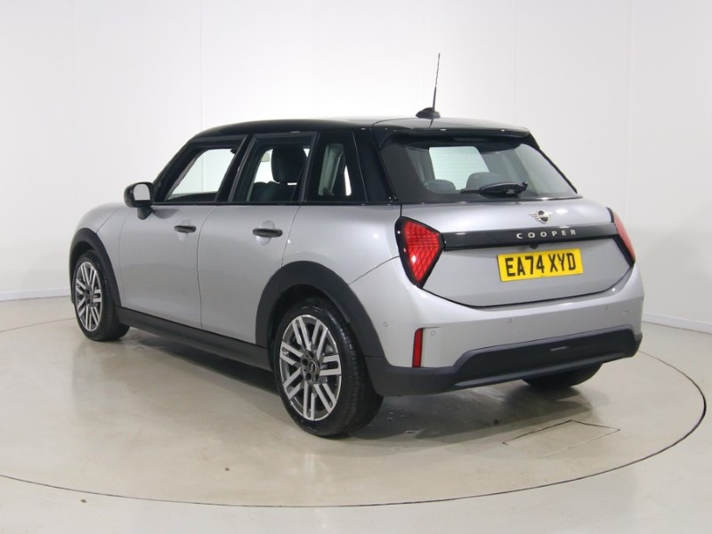 2024 (74) MINI COOPER 1.5 C Classic 5dr Auto 5259760