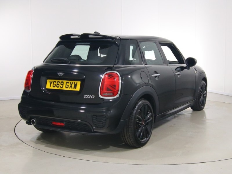 2019 (69) MINI HATCHBACK 1.5 Cooper Sport II 5dr 5265923