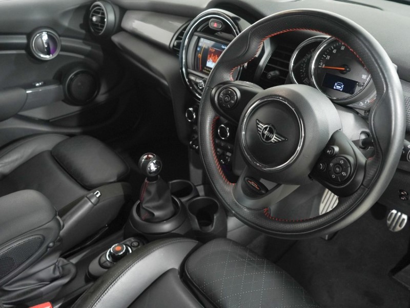 2019 (69) MINI HATCHBACK 1.5 Cooper Sport II 5dr 5265895