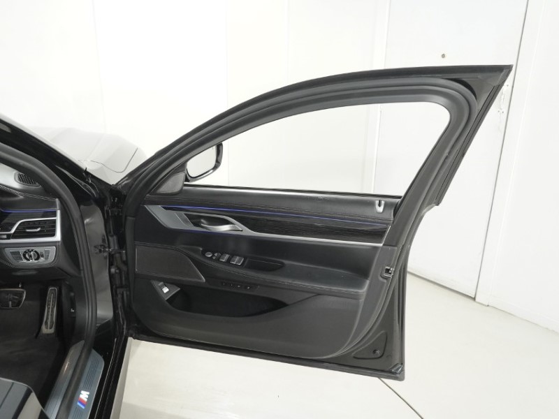 2019 (69) BMW 7 SERIES 740d xDrive M Sport 4dr Auto 5439369