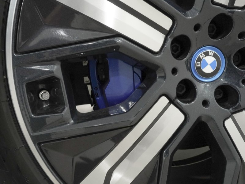 2024 (24) BMW iX 240kW xDrive40 M Sport 76.6kWh 5dr Auto 5278857