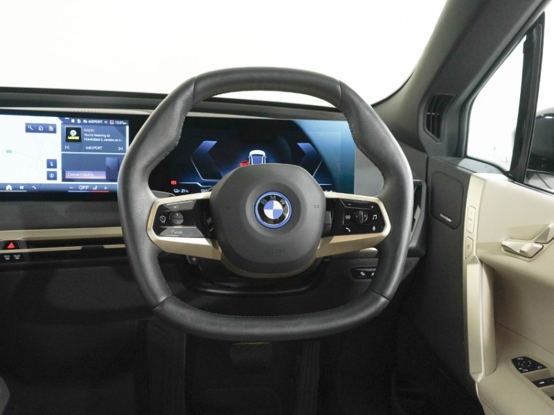 2024 (24) BMW iX 240kW xDrive40 M Sport 76.6kWh 5dr Auto 5278851