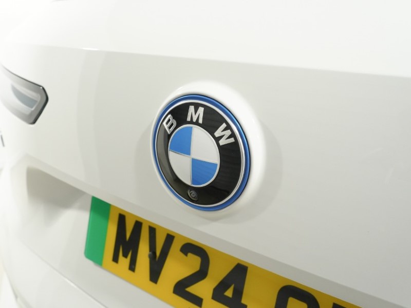 2024 (24) BMW iX 240kW xDrive40 M Sport 76.6kWh 5dr Auto 5278838