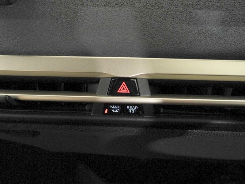 2024 (24) BMW iX 240kW xDrive40 M Sport 76.6kWh 5dr Auto 5278869