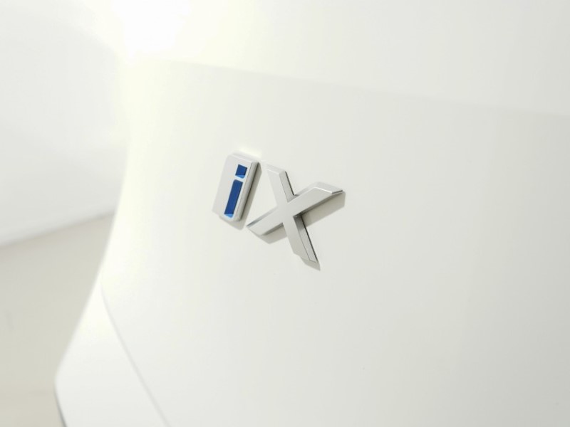 2024 (24) BMW iX 240kW xDrive40 M Sport 76.6kWh 5dr Auto 5278840