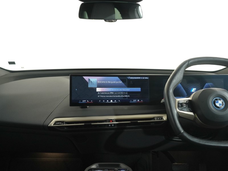 2024 (24) BMW iX 240kW xDrive40 M Sport 76.6kWh 5dr Auto 5271427