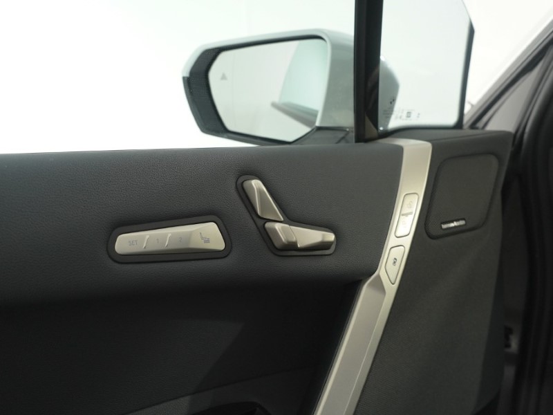 2024 (24) BMW iX 240kW xDrive40 M Sport 76.6kWh 5dr Auto 5271423