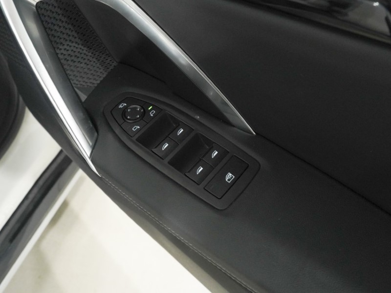 2024 (24) BMW iX1 150kW eDrive20 xLine 65kWh 5dr Auto 5271284