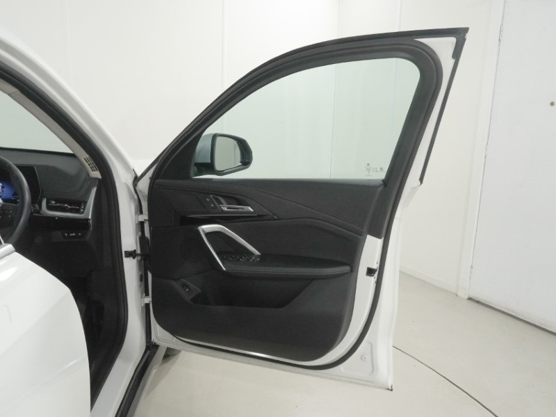 2024 (24) BMW iX1 150kW eDrive20 xLine 65kWh 5dr Auto 5271285