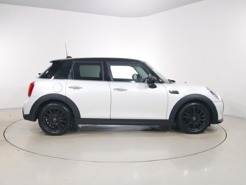 2023 (23) MINI HATCHBACK 1.5 Cooper Classic 5dr 5259676