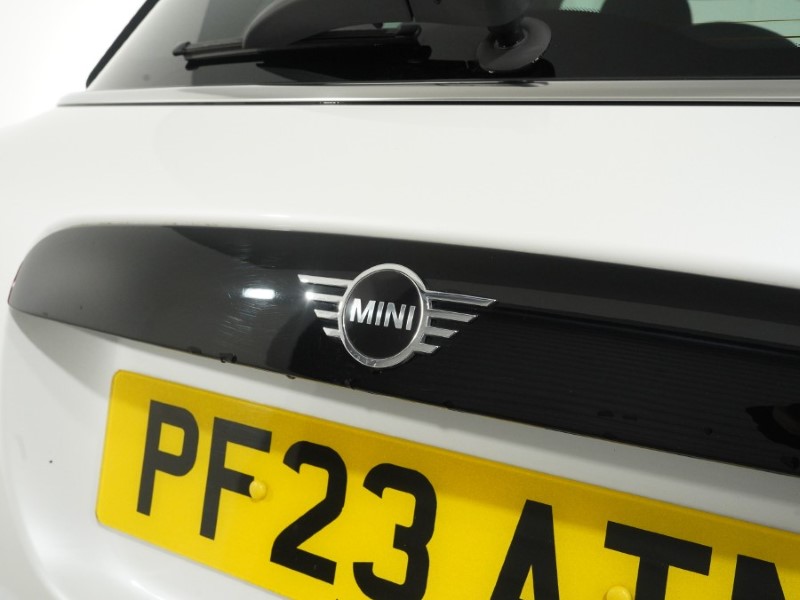 2023 (23) MINI HATCHBACK 1.5 Cooper Classic 5dr 5259635