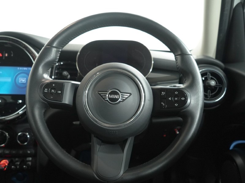 2023 (23) MINI HATCHBACK 1.5 Cooper Classic 5dr 5259642