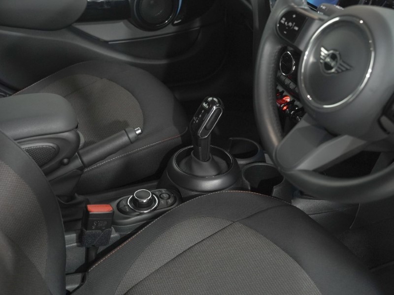 2023 (23) MINI HATCHBACK 1.5 Cooper Classic 5dr 5259648