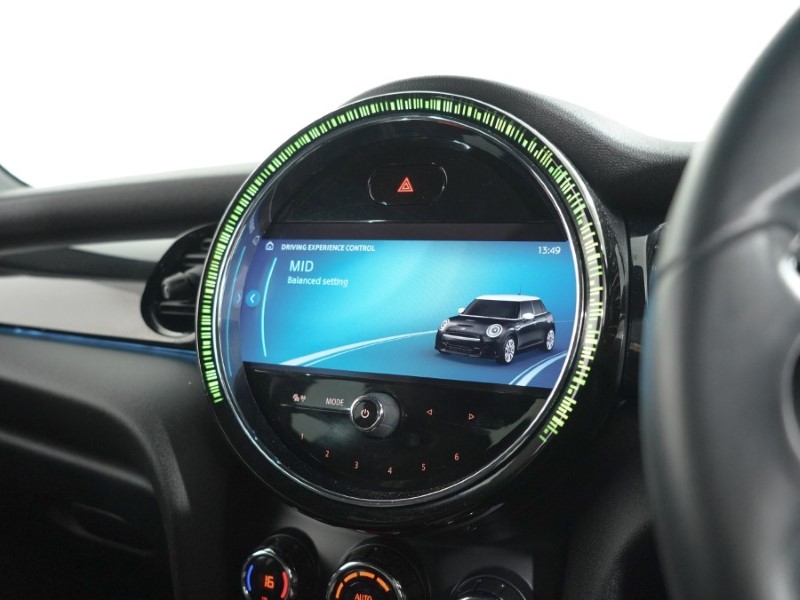 2021 (21) MINI HATCHBACK 1.5 Cooper Sport 5dr 5273296