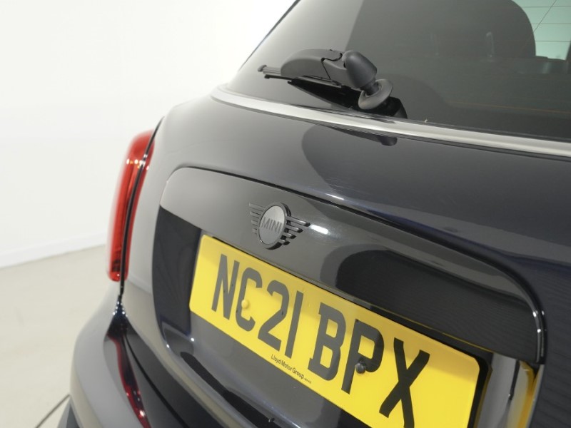 2021 (21) MINI HATCHBACK 1.5 Cooper Sport 5dr 5273265