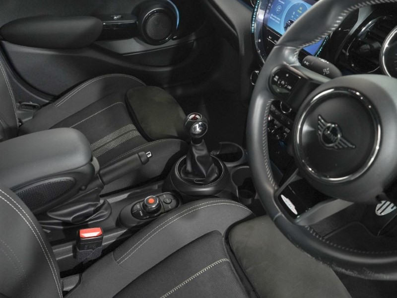 2021 (21) MINI HATCHBACK 1.5 Cooper Sport 5dr 5273279