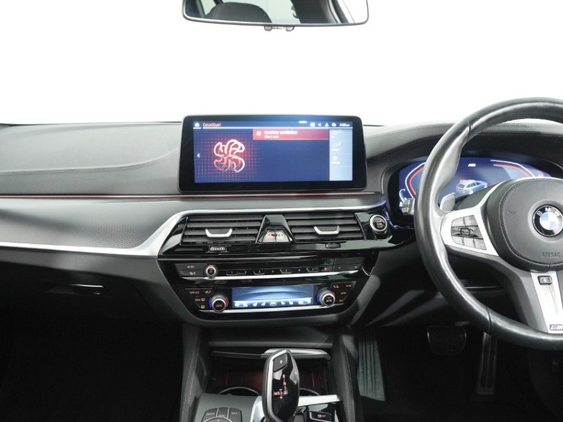 2022 (72) BMW 5 SERIES 520d MHT M Sport 5dr Step Auto 5266975