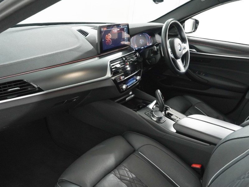 2022 (72) BMW 5 SERIES 520d MHT M Sport 5dr Step Auto 5266971