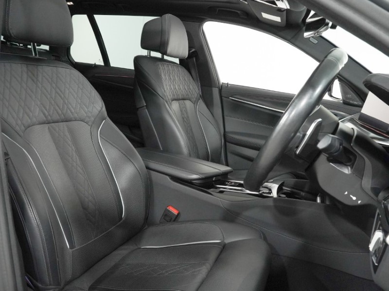 2022 (72) BMW 5 SERIES 520d MHT M Sport 5dr Step Auto 5266984