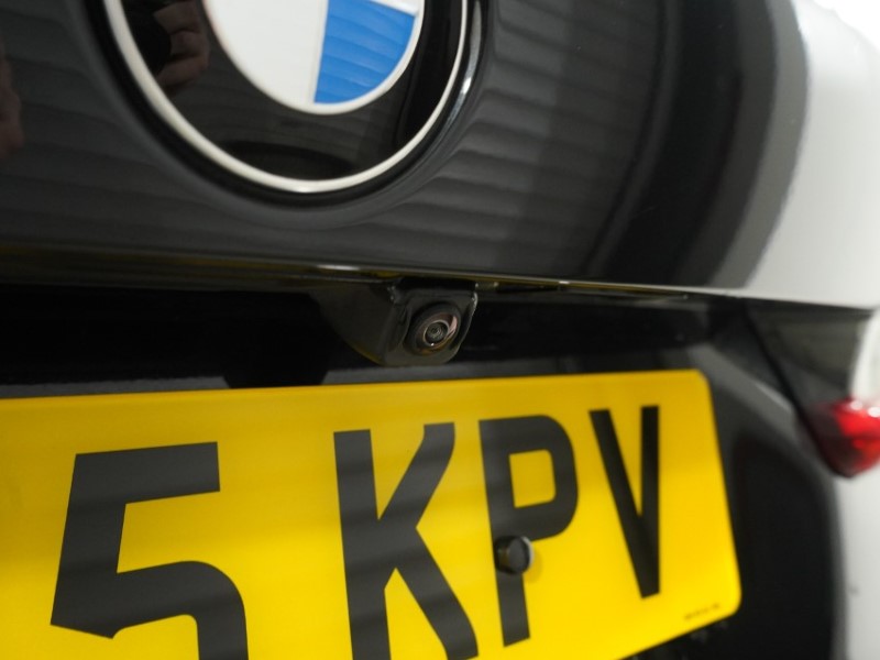 2025 (75) BMW 3 SERIES 320i M Sport 5dr Step Auto 5269663