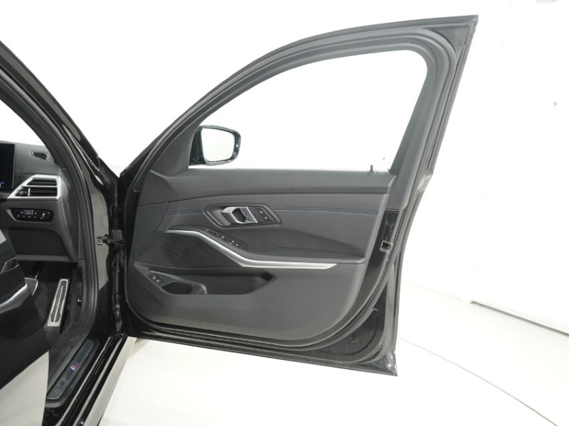 2025 (75) BMW 3 SERIES 320i M Sport 5dr Step Auto 5269695