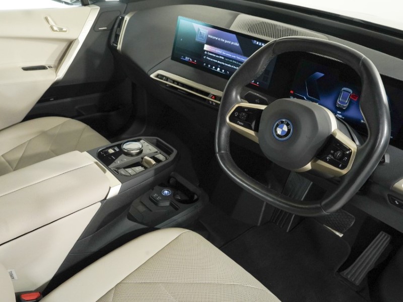 2023 (23) BMW iX 240kW xDrive40 M Sport 76.6kWh 5dr Auto 5298694
