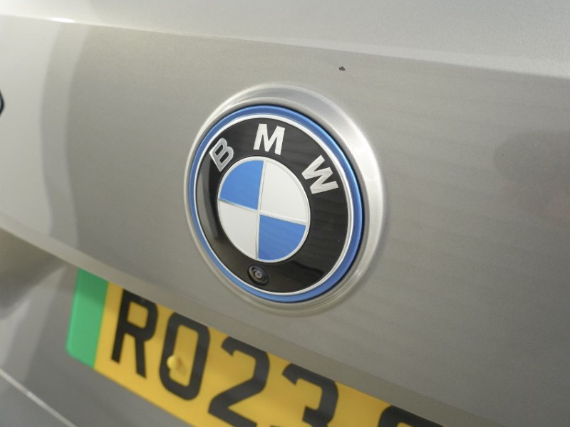 2023 (23) BMW iX 240kW xDrive40 M Sport 76.6kWh 5dr Auto 5298671