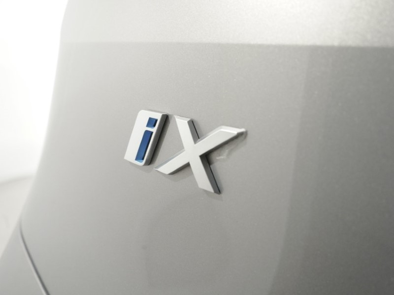 2023 (23) BMW iX 240kW xDrive40 M Sport 76.6kWh 5dr Auto 5298672