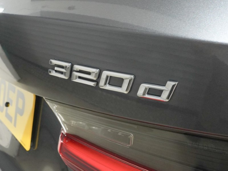 2022 (22) BMW 3 SERIES 320d MHT M Sport 5dr Step Auto 5306349