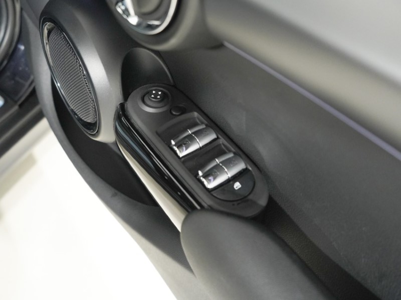 2022 (71) MINI HATCHBACK 1.5 Cooper Exclusive 5dr Auto 5294371