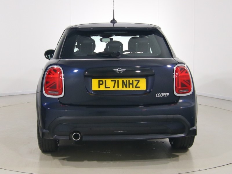 2022 (71) MINI HATCHBACK 1.5 Cooper Exclusive 5dr Auto 5294391
