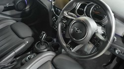 2022 (71) MINI HATCHBACK 1.5 Cooper Exclusive 5dr Auto 5294368