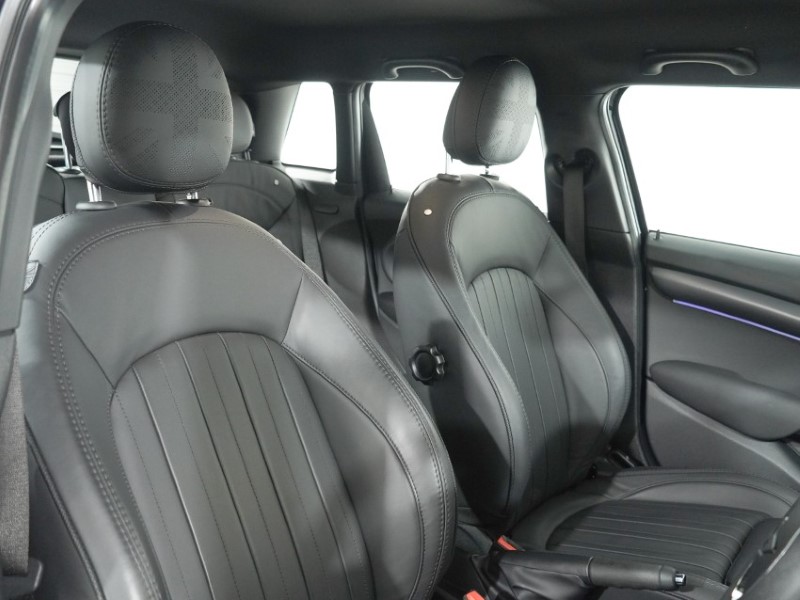 2022 (71) MINI HATCHBACK 1.5 Cooper Exclusive 5dr Auto 5294367