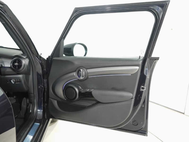 2022 (71) MINI HATCHBACK 1.5 Cooper Exclusive 5dr Auto 5294370