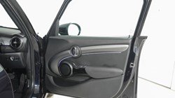 2022 (71) MINI HATCHBACK 1.5 Cooper Exclusive 5dr Auto 5294370