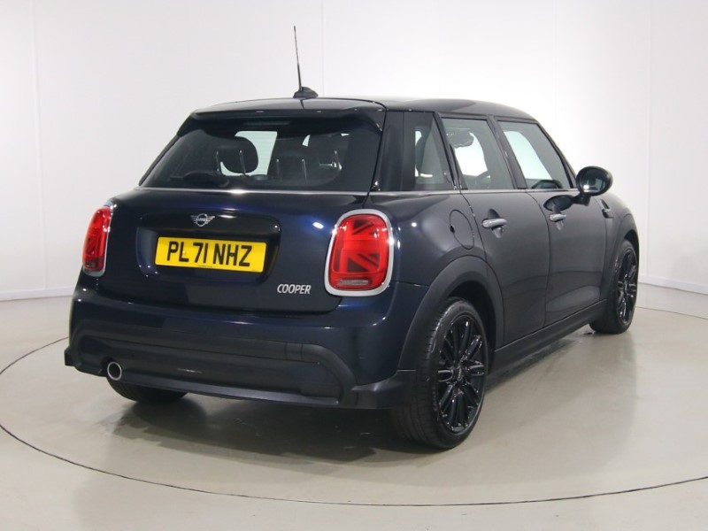 2022 (71) MINI HATCHBACK 1.5 Cooper Exclusive 5dr Auto 5294392