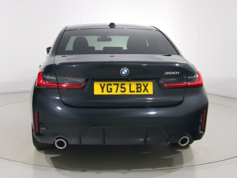 2025 (75) BMW 3 SERIES 320i M Sport 4dr Step Auto 5286532